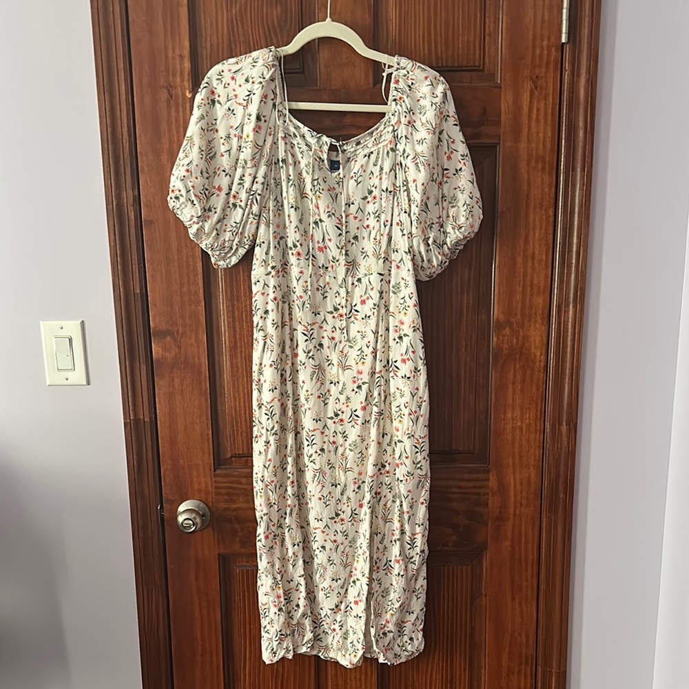 Old Navy Cream Smocked Puff Sleeve Sundress